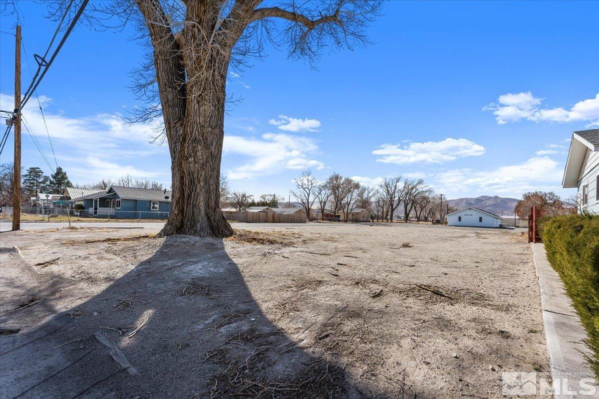 Snyder, Unit 105306 Yerington, NV 89447 - Photo 2 of 8 Photo 2