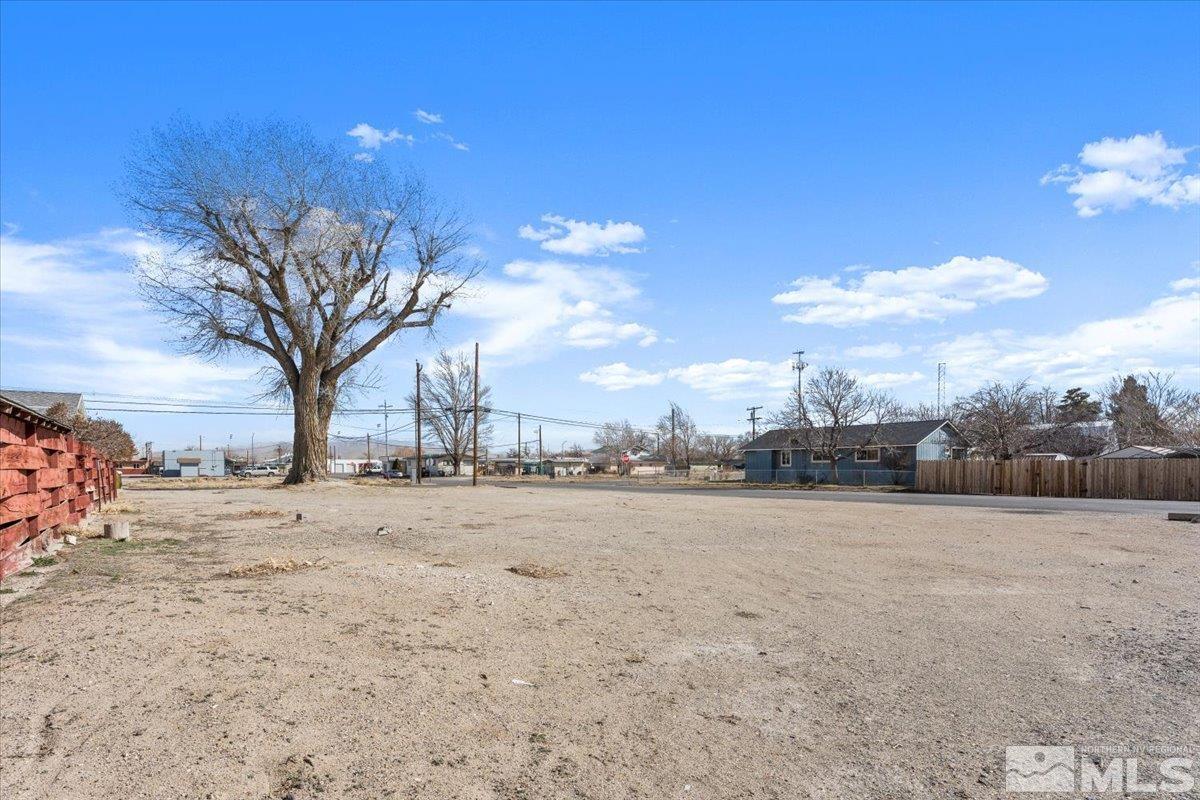 Snyder, Unit 105306 Yerington, NV 89447 - Photo 3 of 8 Photo 4