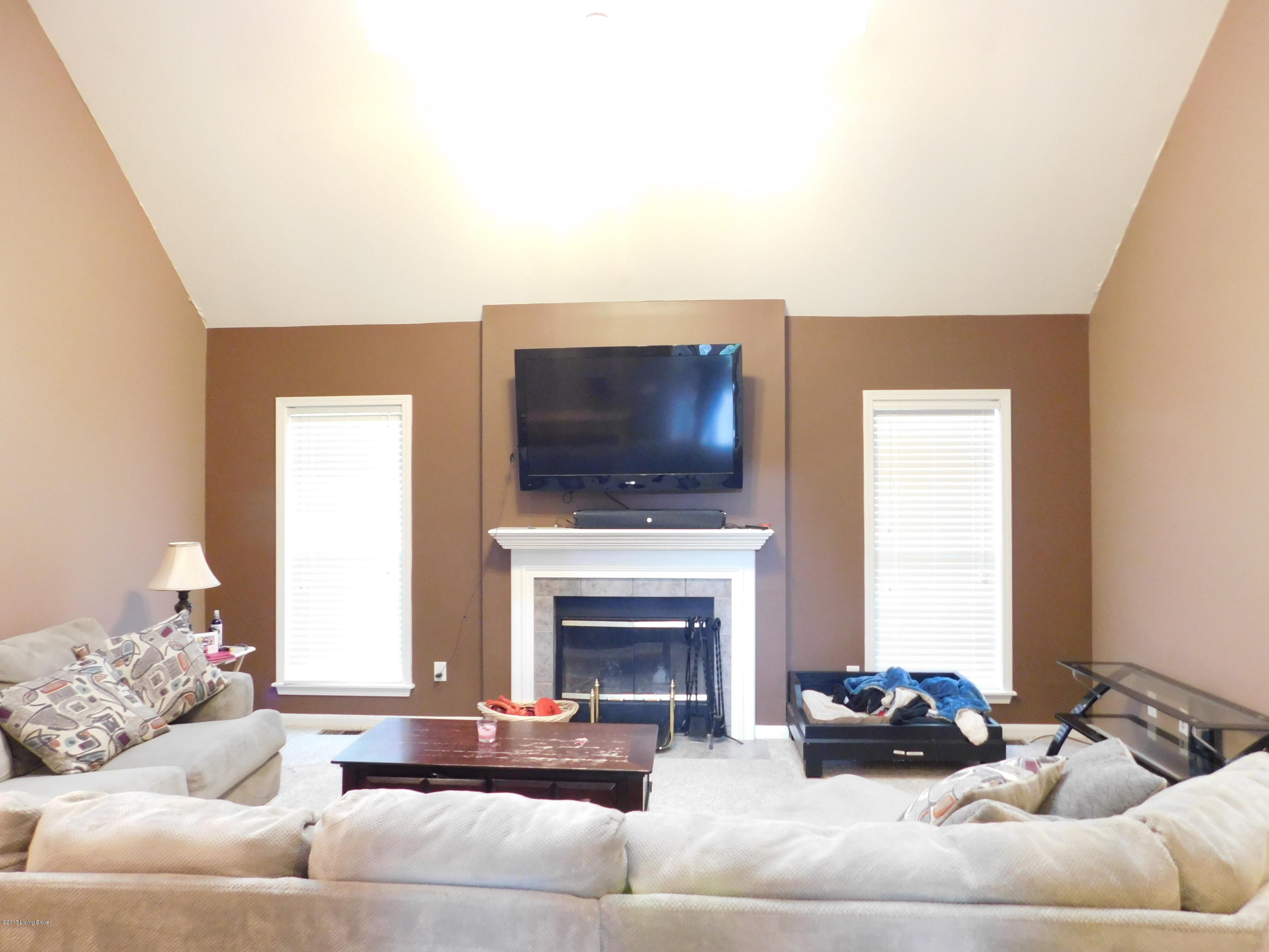 10113 Rimfire Road Louisville, KY 40291 - Photo 5 of 37 DSCN0551