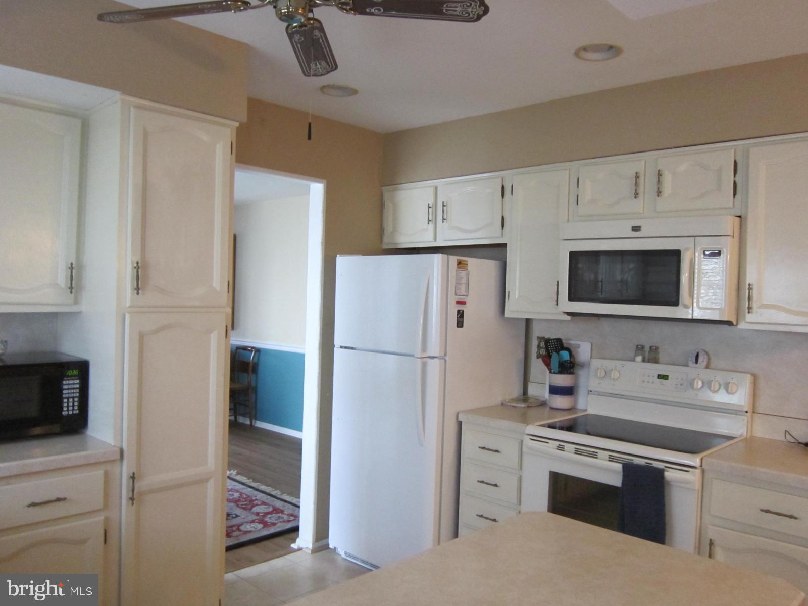 44 Stratford Road Southampton, NJ 08088 - Photo 12 of 34 KITCHEN