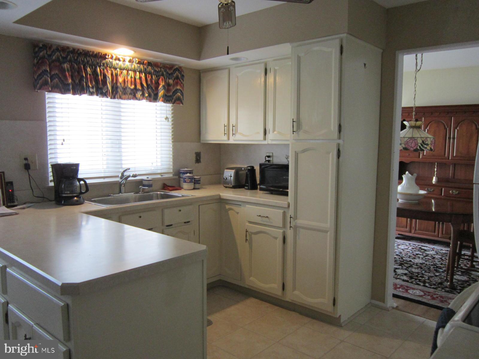 44 Stratford Road Southampton, NJ 08088 - Photo 13 of 34 KITCHEN