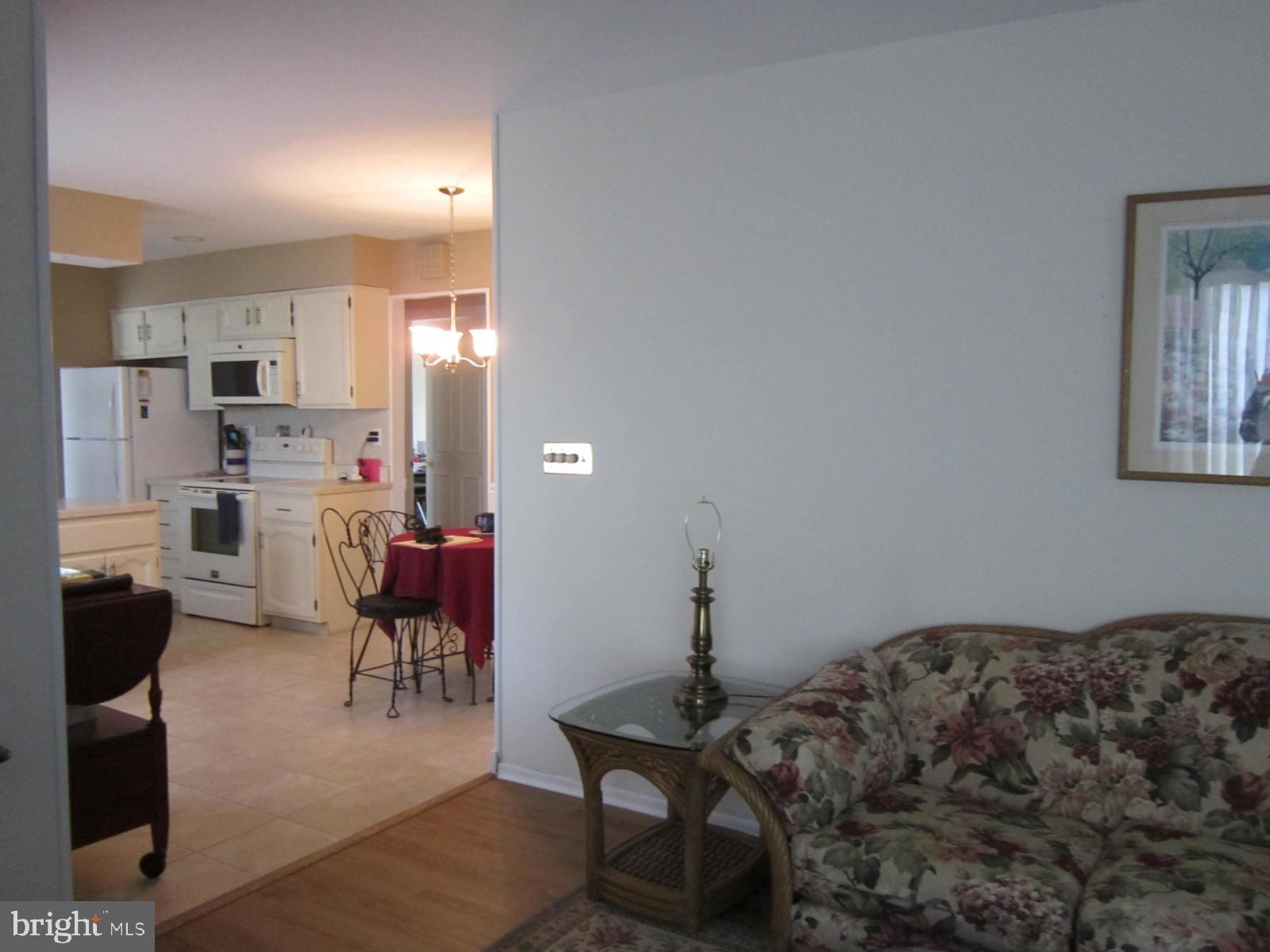 44 Stratford Road Southampton, NJ 08088 - Photo 15 of 34 FAMILY ROOM