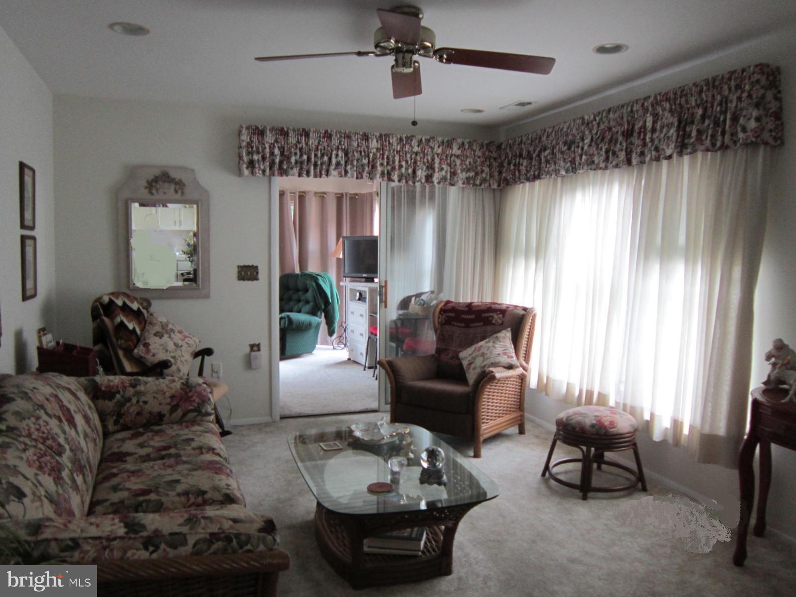44 Stratford Road Southampton, NJ 08088 - Photo 18 of 34 FAMILY ROOM
