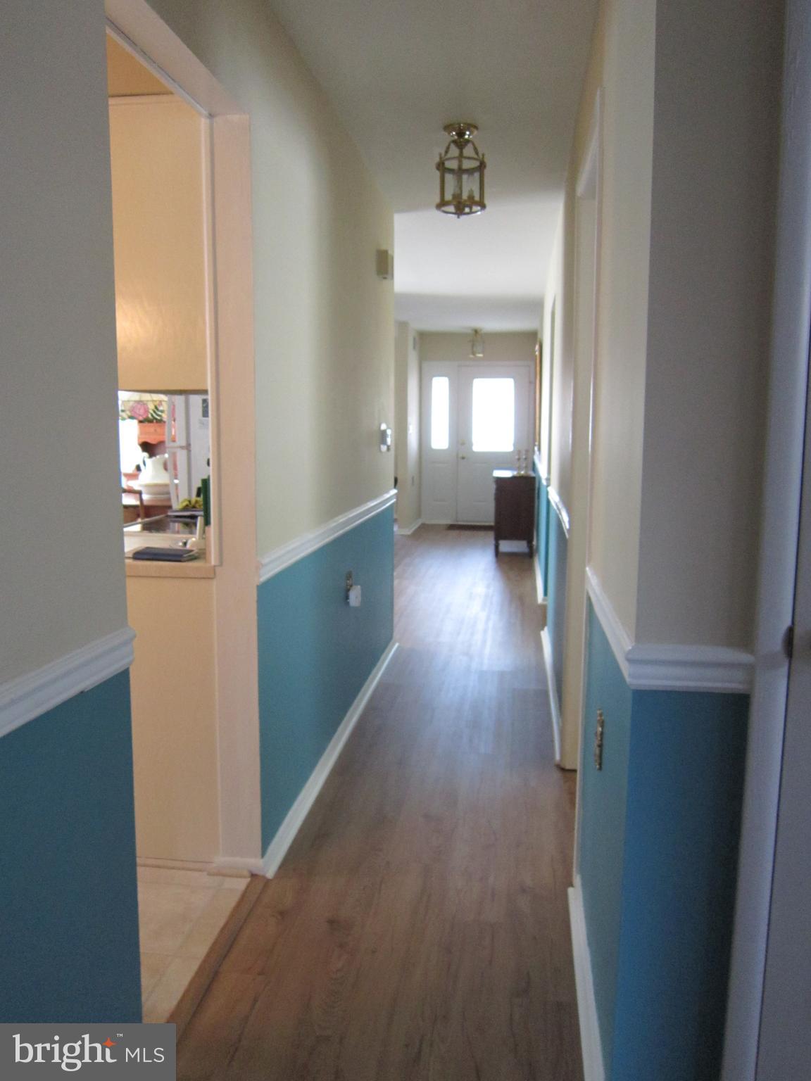 44 Stratford Road Southampton, NJ 08088 - Photo 3 of 34 HALLWAY