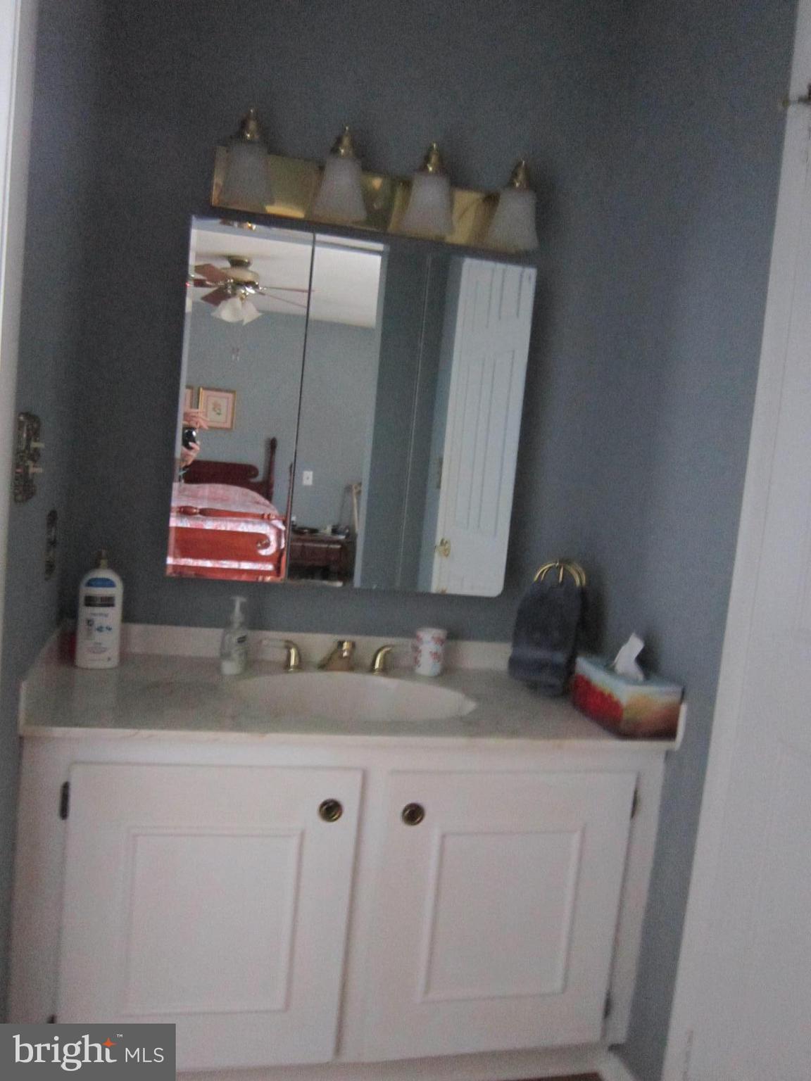 44 Stratford Road Southampton, NJ 08088 - Photo 27 of 34 MASTER BATHROOM