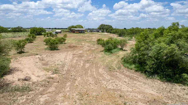 $569,000 | 121 Cr 367 Uvalde Tx 78801, Uvalde, TX 78801