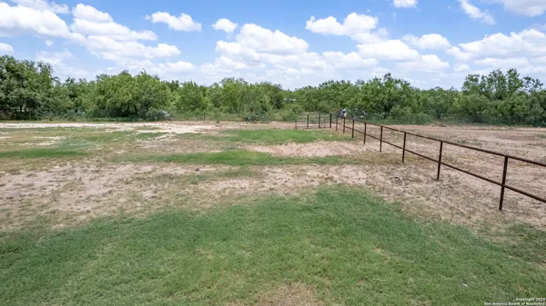 $569,000 | 121 Cr 367 Uvalde Tx 78801, Uvalde, TX 78801