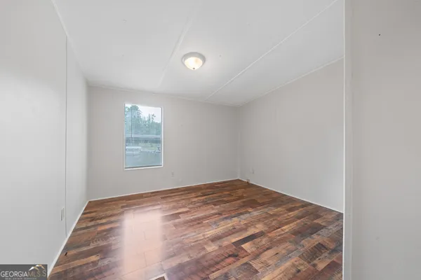 a view of empty room with window
