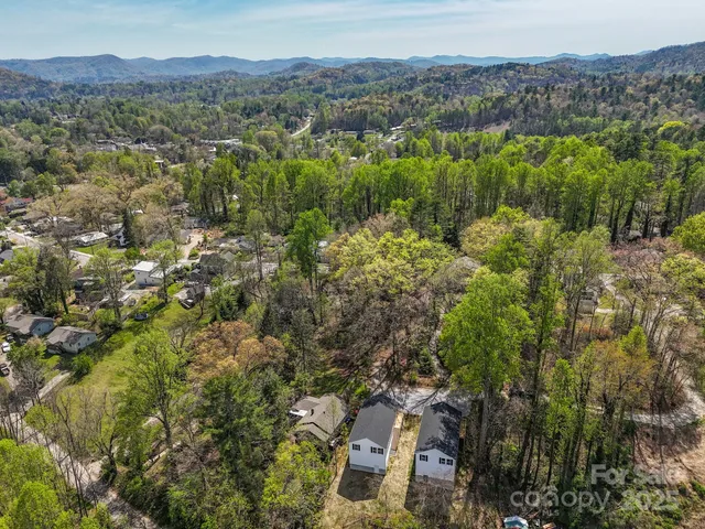 $415,000 | 95 Eastabrook Avenue, Brevard, NC 28712