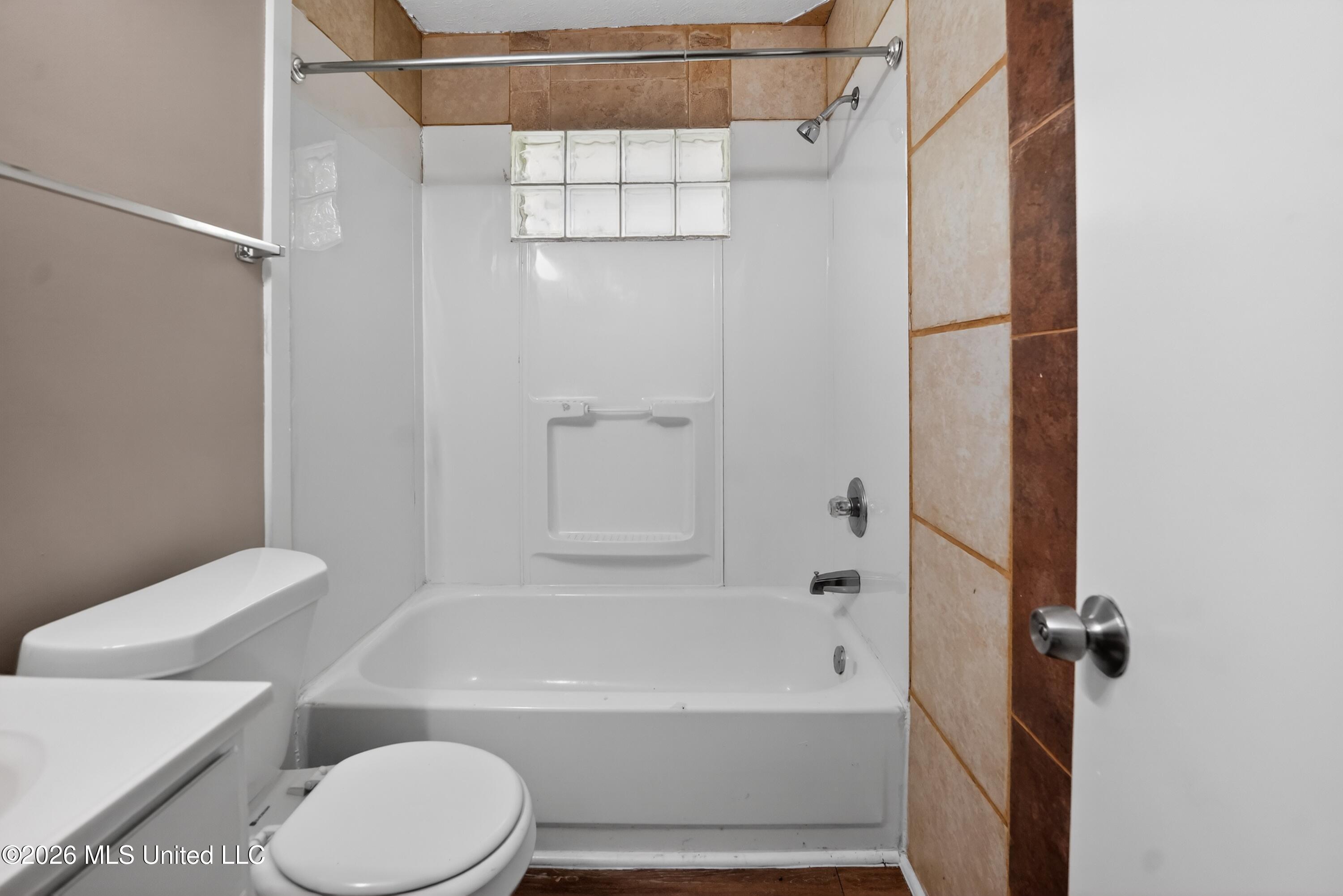 1220 Deeb Street Pearl, MS 39208 - Photo 32 of 32 32_1220_Deeb_St-Bathroom-7345