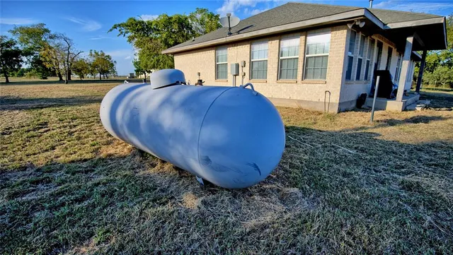 $319,000 | 469 Merritt Road, Forestburg, TX 76239