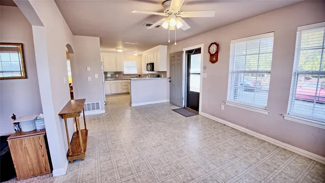 $319,000 | 469 Merritt Road, Forestburg, TX 76239