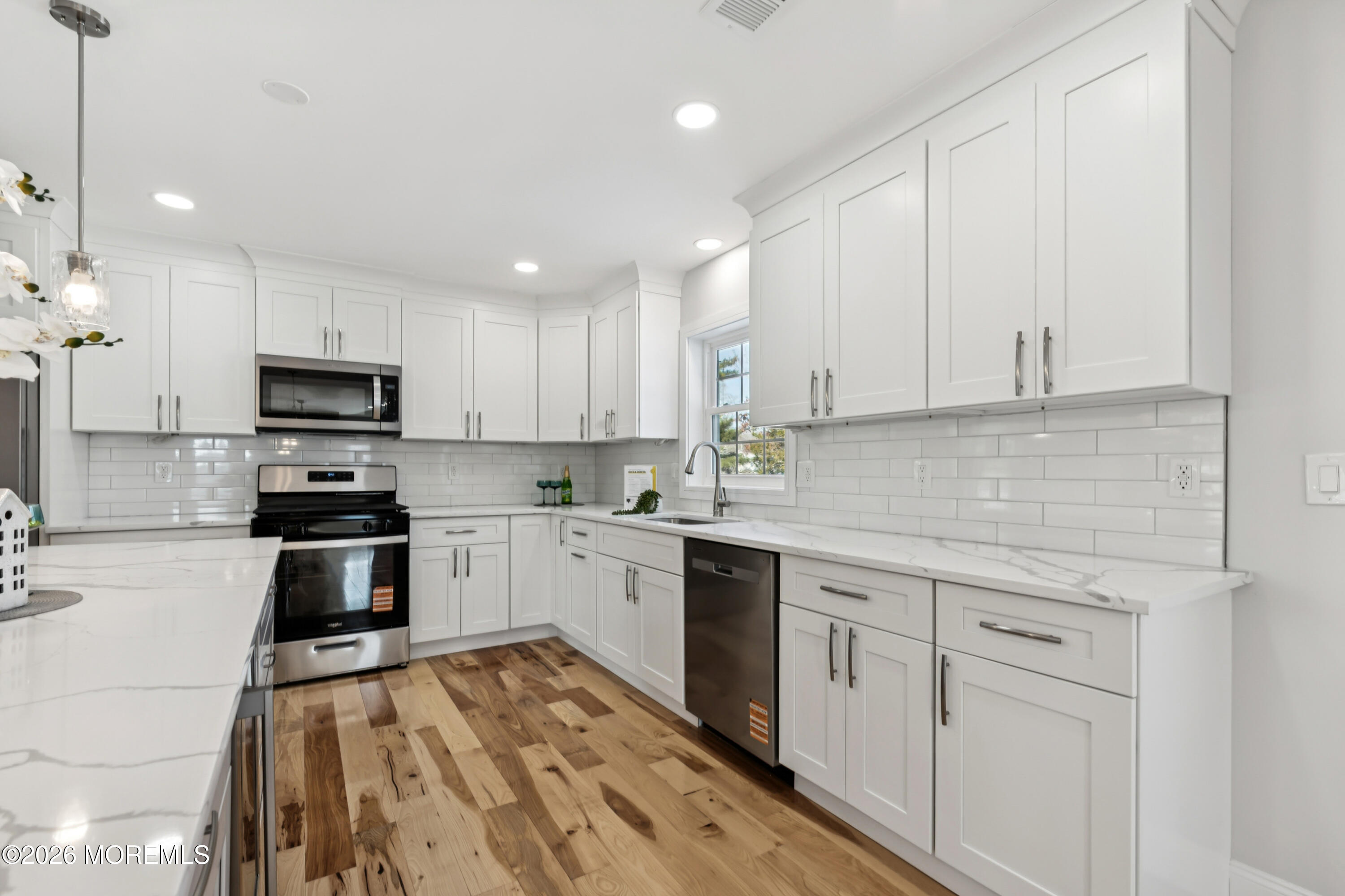 634 Wayside Road Neptune Township, NJ 07753 - Photo 4 of 42 Kitchen