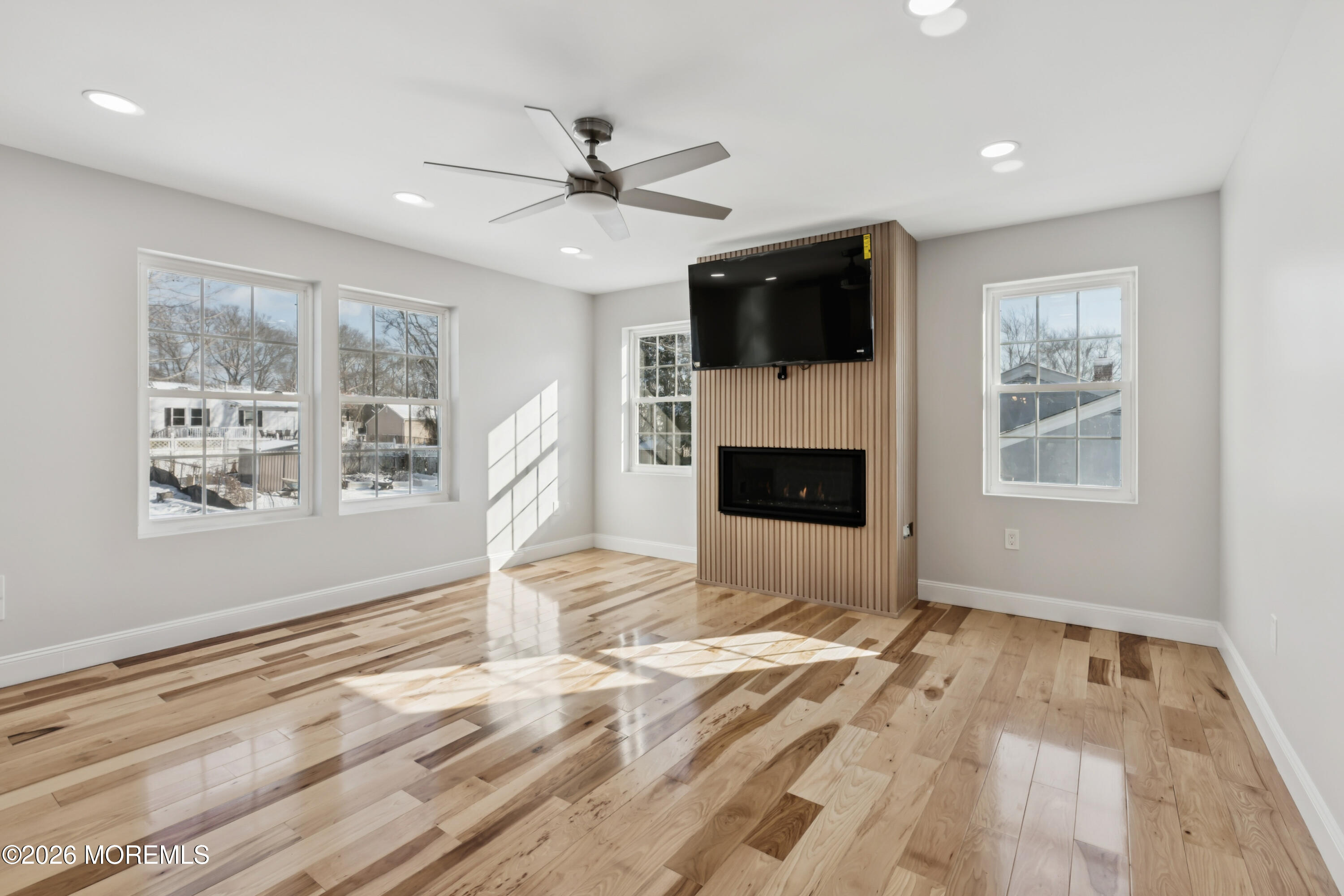 634 Wayside Road Neptune Township, NJ 07753 - Photo 6 of 42 Family Room