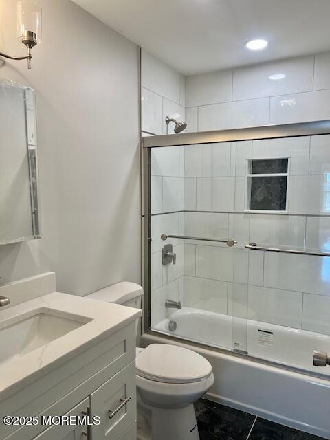 634 Wayside Road Neptune Township, NJ 07753 - Photo 7 of 32 Hallway bath