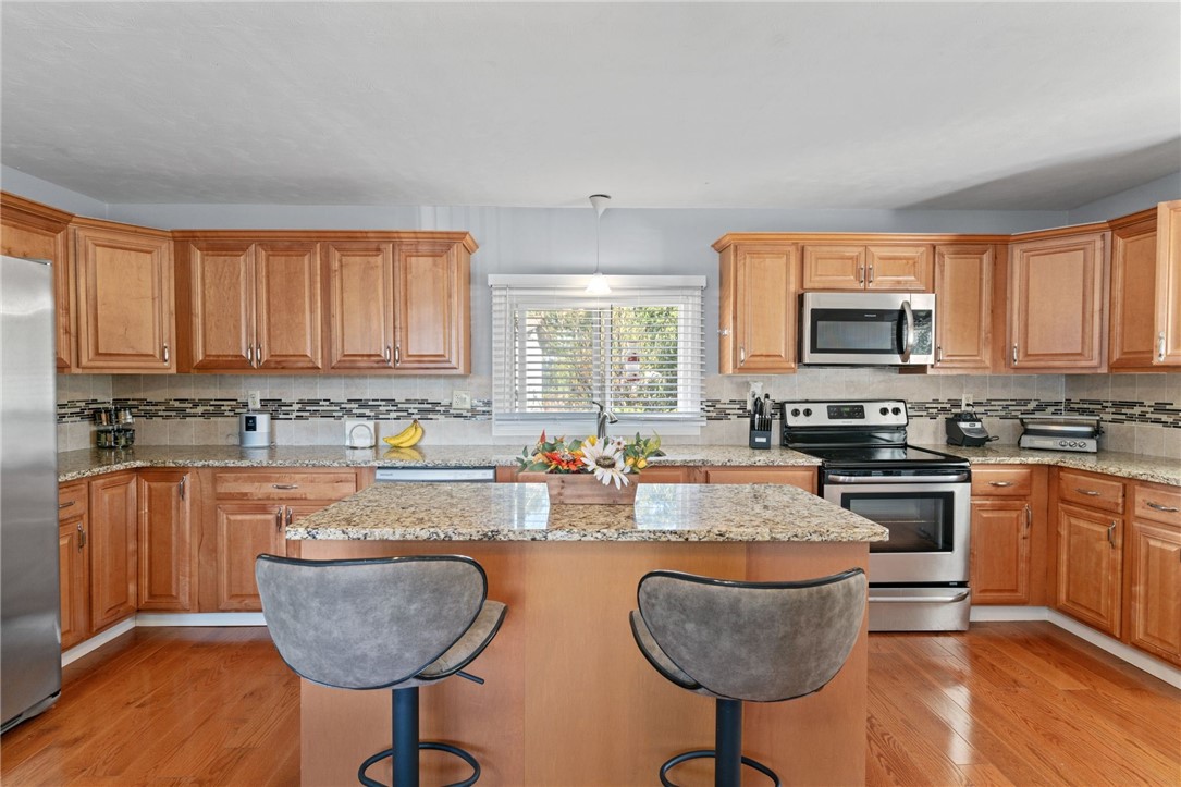 12 Chiswick Road Warwick, RI 02889 - Photo 16 of 47 Gallery Image 16