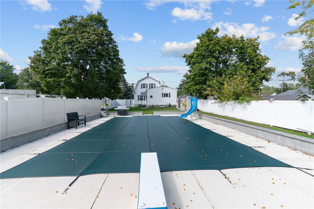 12 Chiswick Road Warwick, RI 02889 - Photo 39 of 47 Gallery Image 39