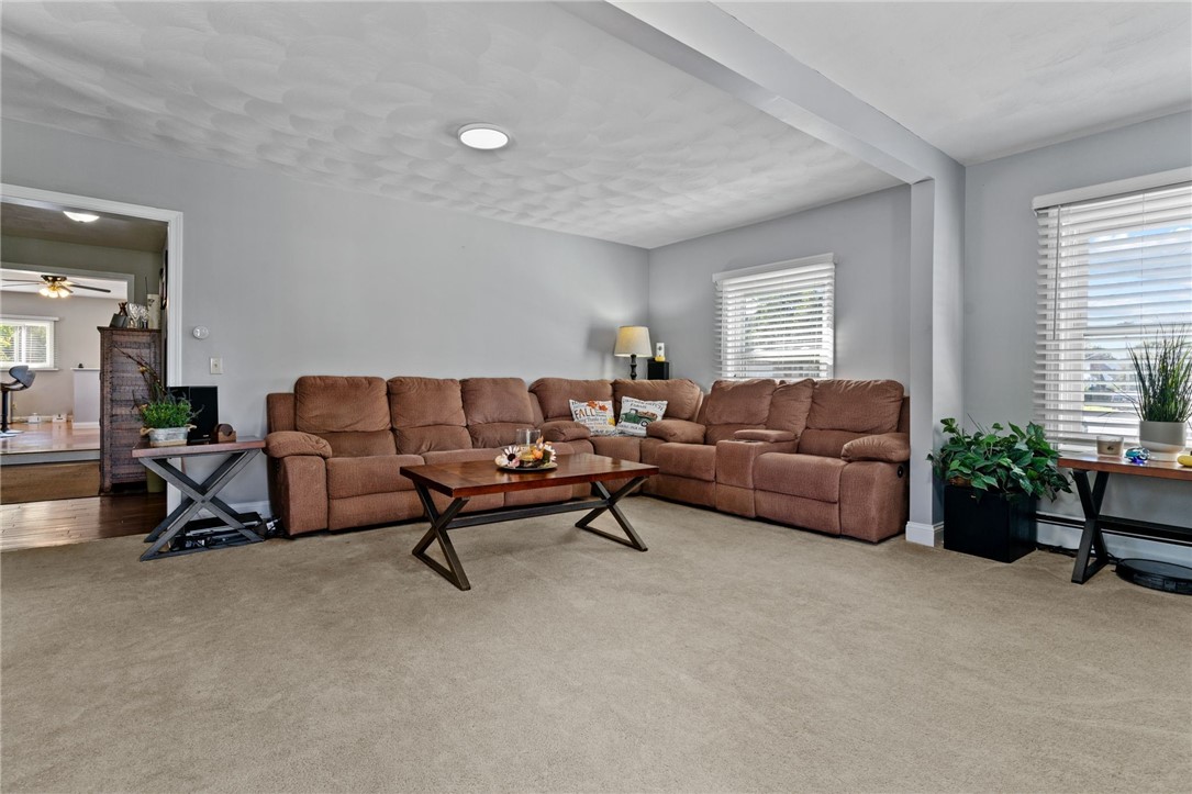 12 Chiswick Road Warwick, RI 02889 - Photo 4 of 47 Gallery Image 4