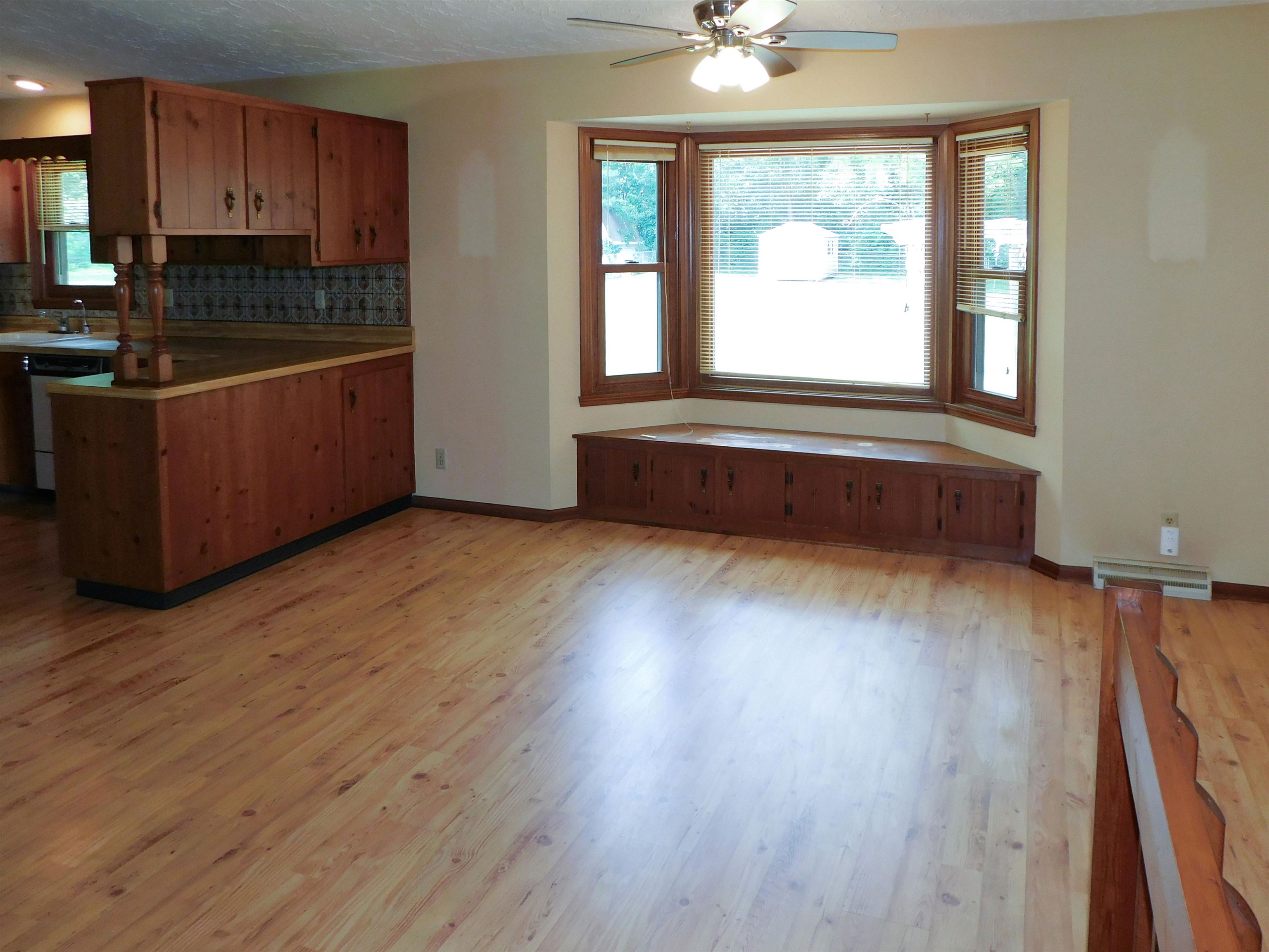 12892 Annapolis Road Rockton, IL 61072 - Photo 14 of 46 Gallery Image 14