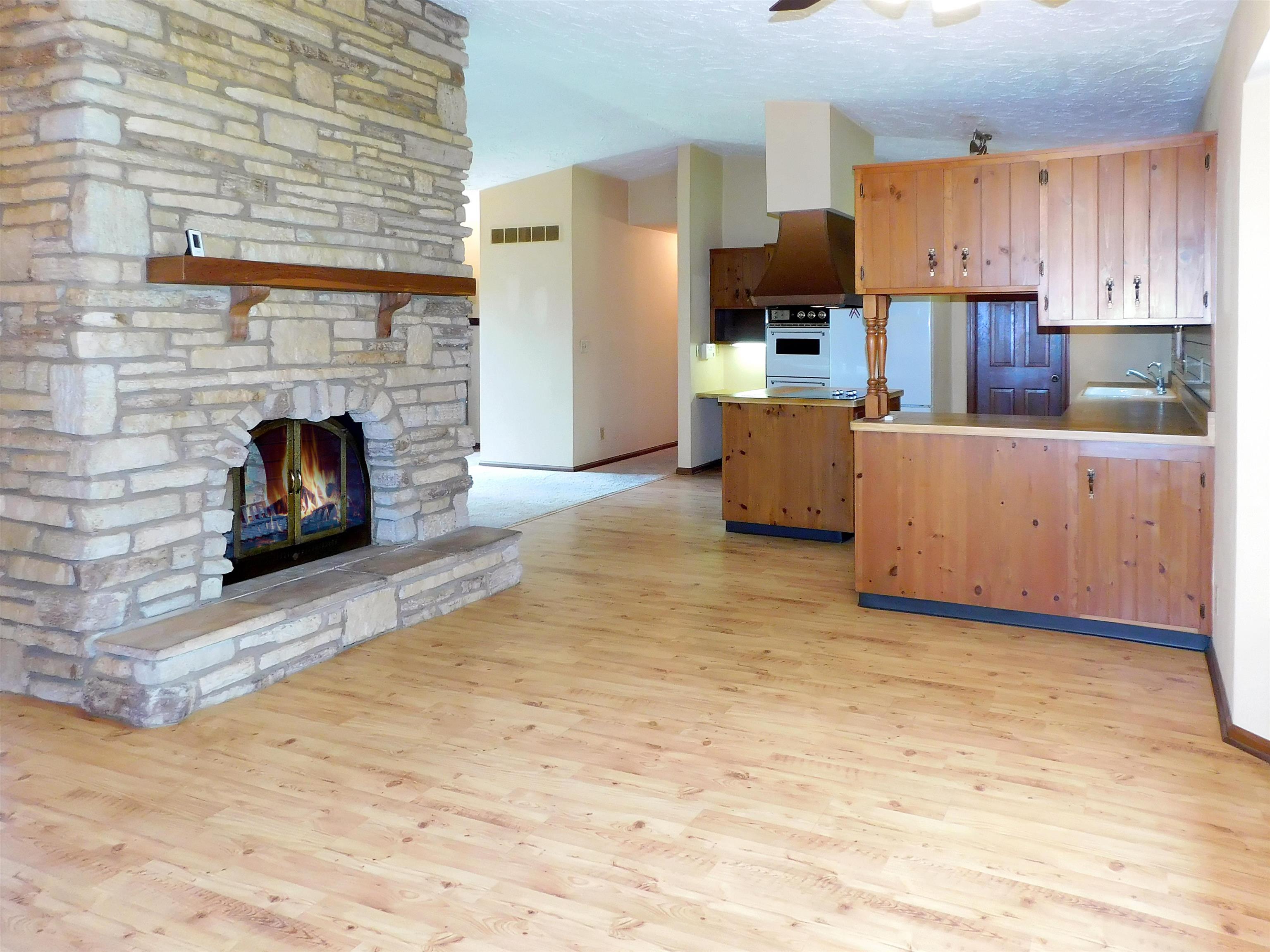 12892 Annapolis Road Rockton, IL 61072 - Photo 8 of 46 Gallery Image 8