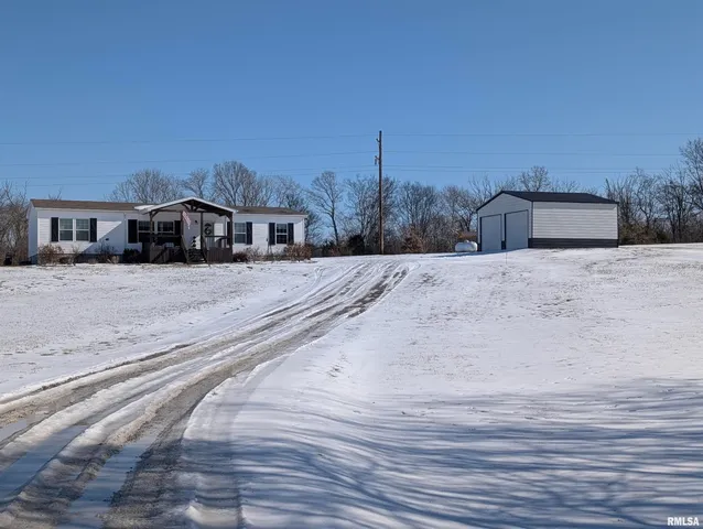 $279,900 | 455 Indian Point Road, Vienna, IL 62995