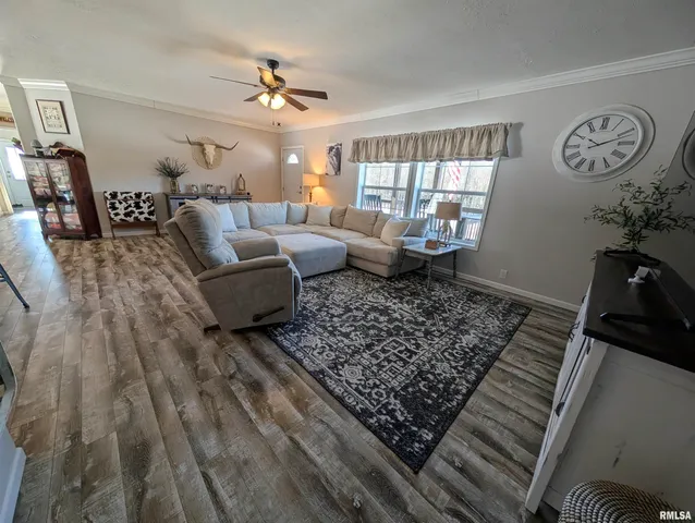 $279,900 | 455 Indian Point Road, Vienna, IL 62995