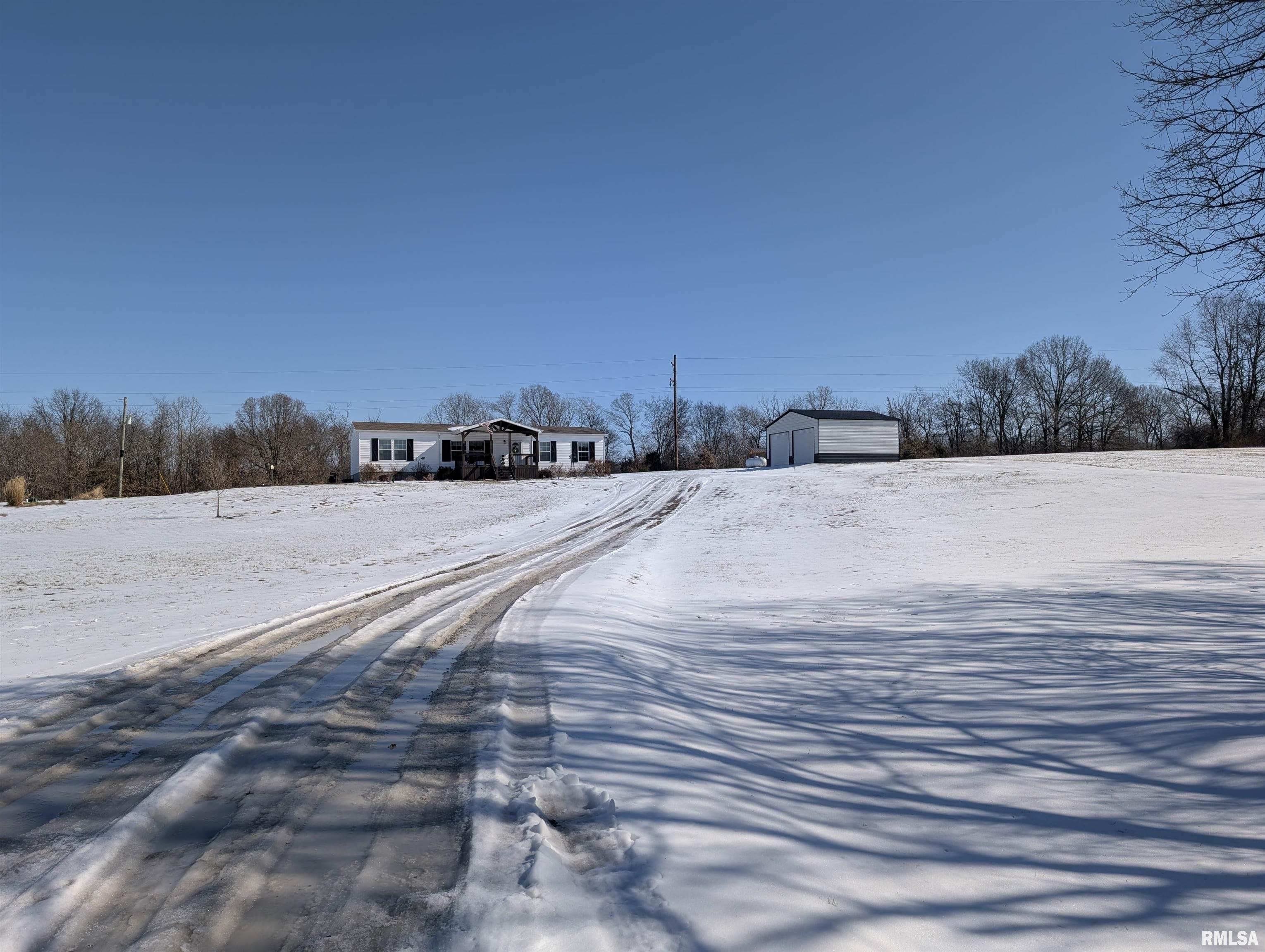 455 Indian Point Road Vienna, IL 62995 - Photo 3 of 47