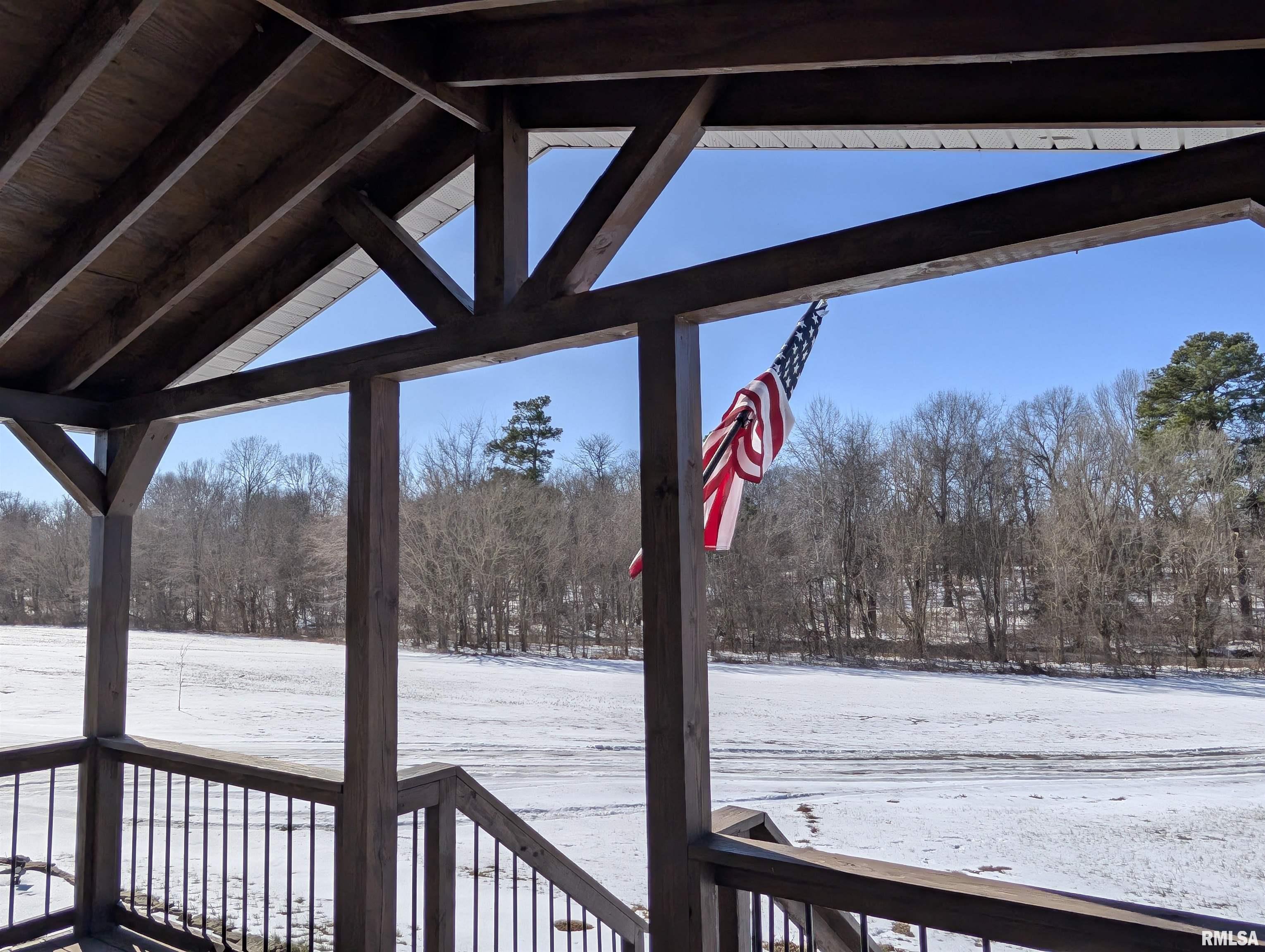 455 Indian Point Road Vienna, IL 62995 - Photo 4 of 47