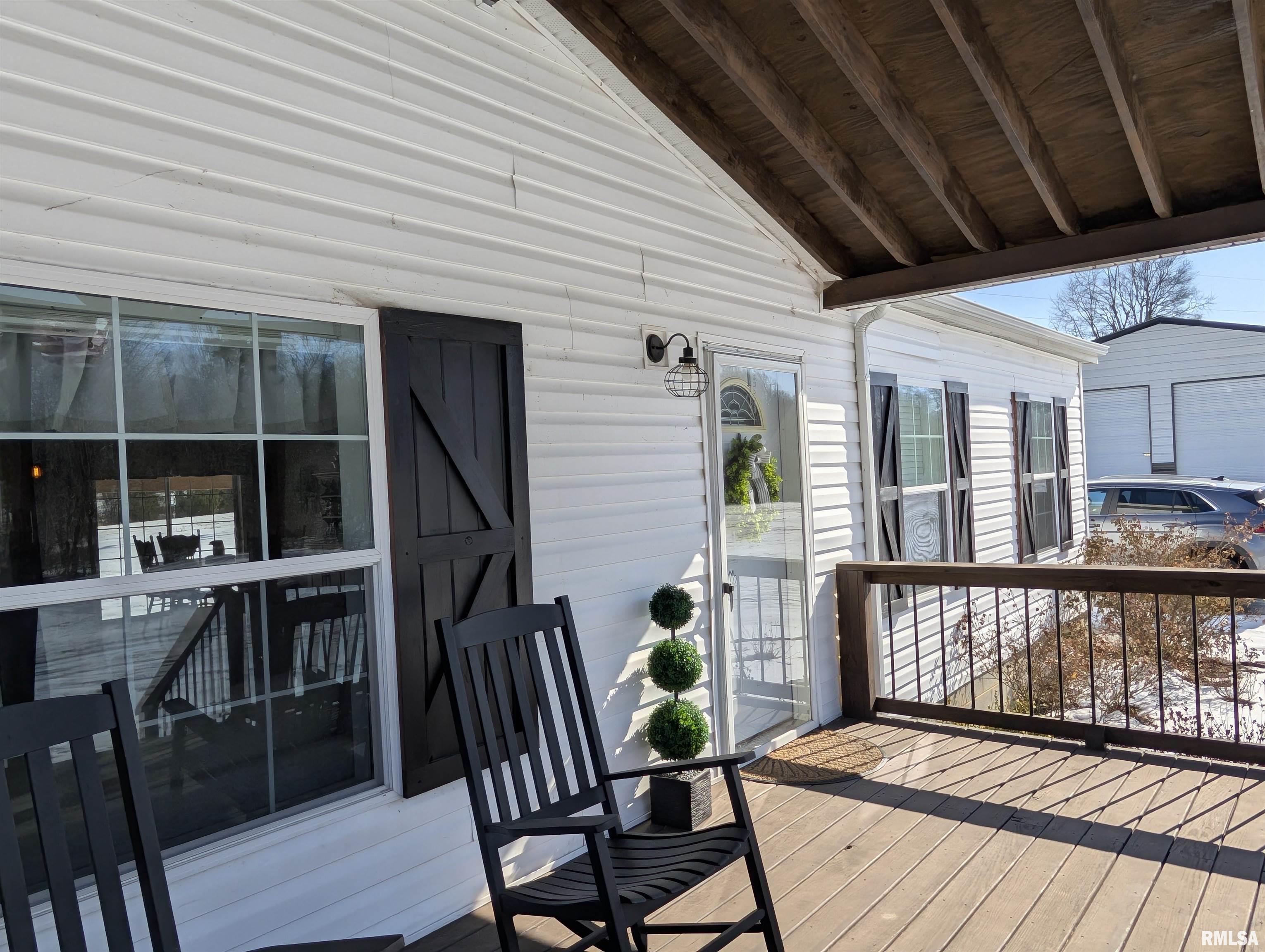 455 Indian Point Road Vienna, IL 62995 - Photo 6 of 47