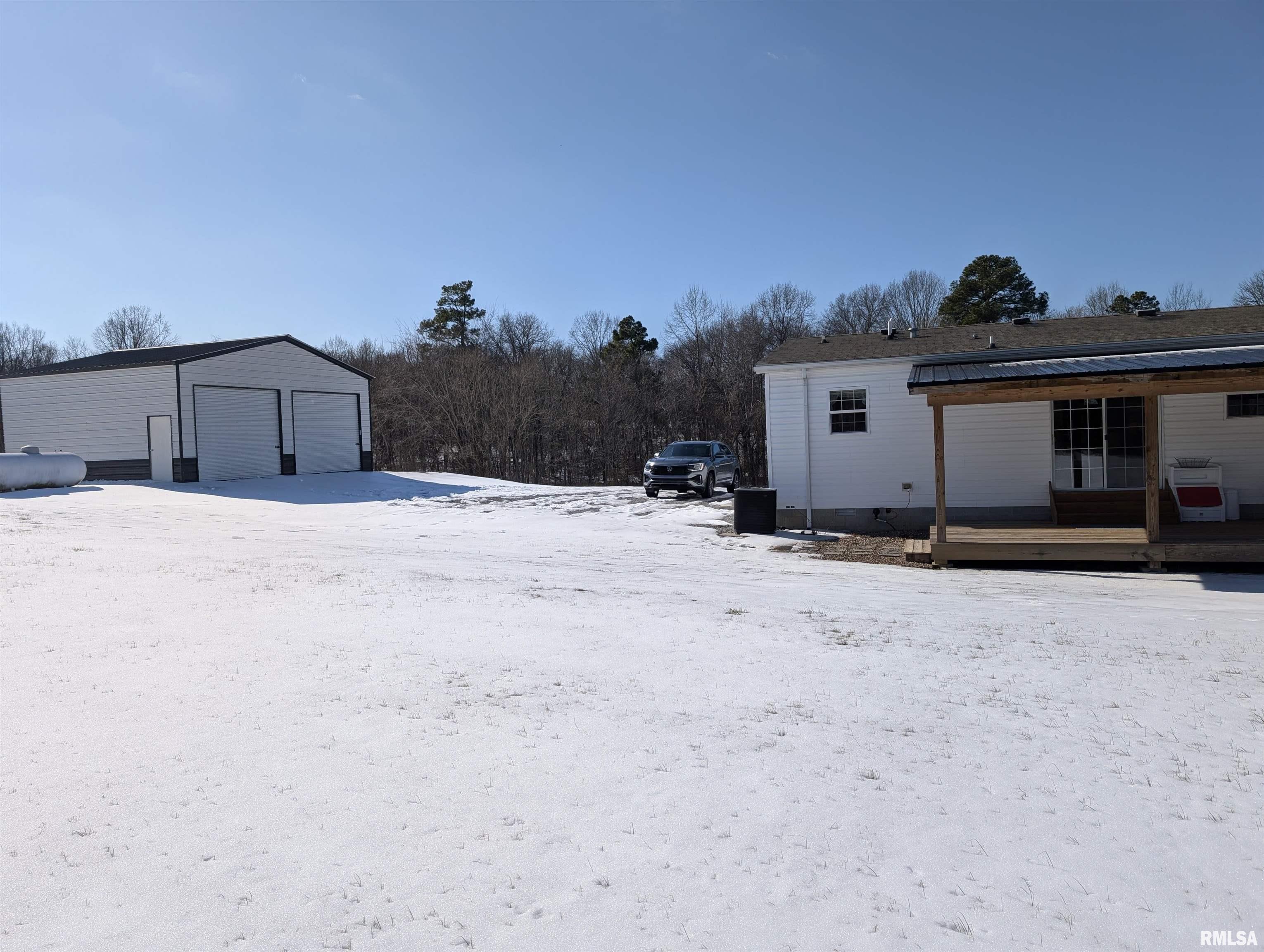 455 Indian Point Road Vienna, IL 62995 - Photo 7 of 47