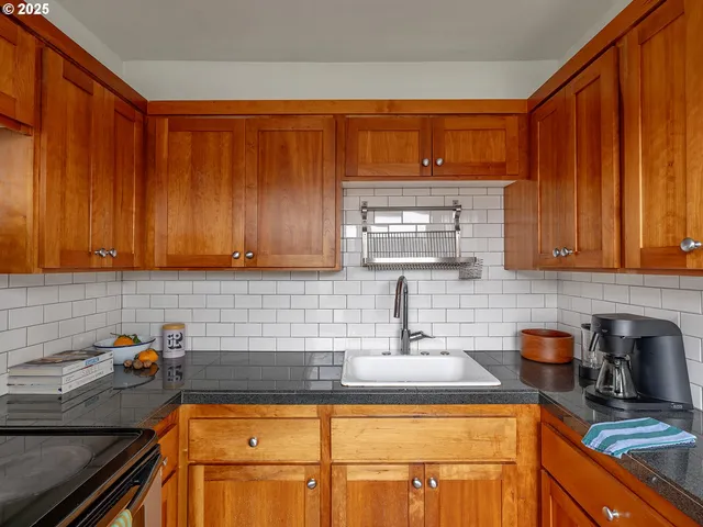 $200,000 | 4763 North Lombard Street, Unit 8, Portland, OR 97203