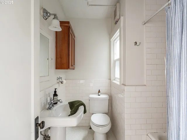 $200,000 | 4763 North Lombard Street, Unit 8, Portland, OR 97203