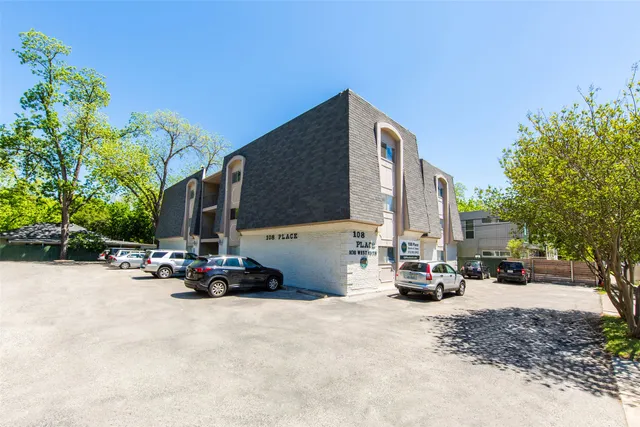 $849 | 108 West 45th Street, Unit 205, Austin, TX 78751