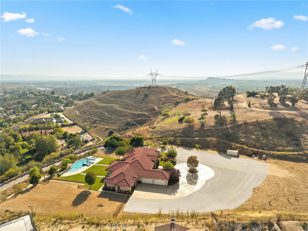 10727 West Stallion Ranch Road Shadow Hills, CA 91040 - Photo 35 of 43