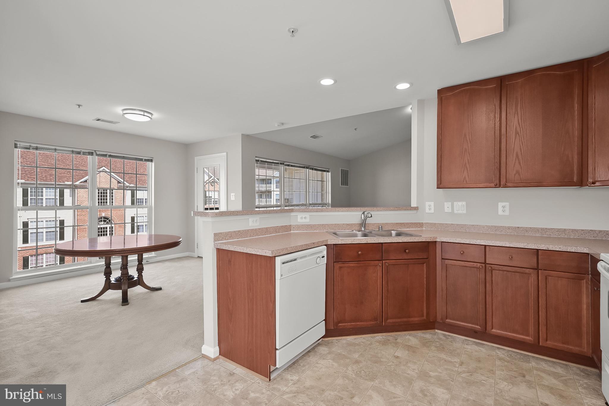 2511 Shelley Circle, Unit 6 3D Frederick, MD 21702 - Photo 17 of 36 Kitchen & Dining Rooms