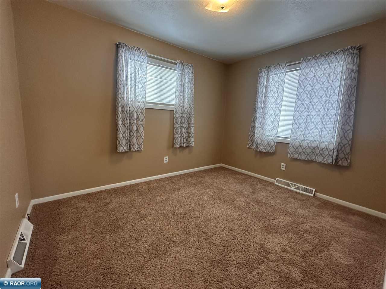 1601 11th Street South Virginia, MN 55792 - Photo 13 of 22