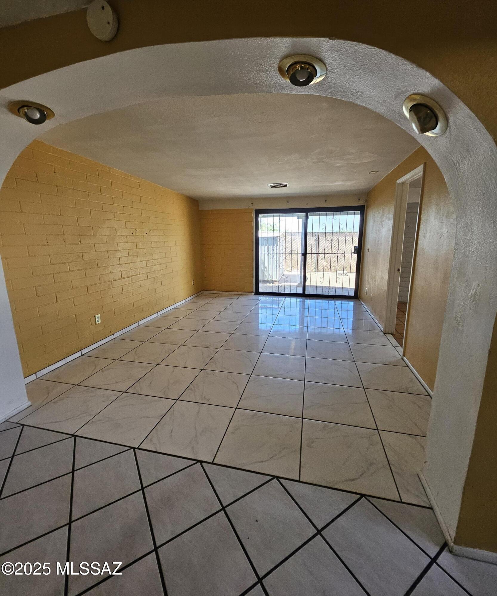 758 West Drexel Road Tucson, AZ 85706 - Photo 10 of 12 Gallery Image 10