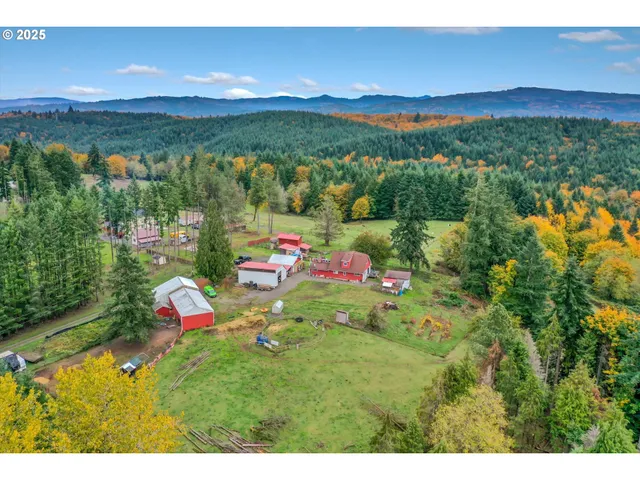 a view of a outdoor space