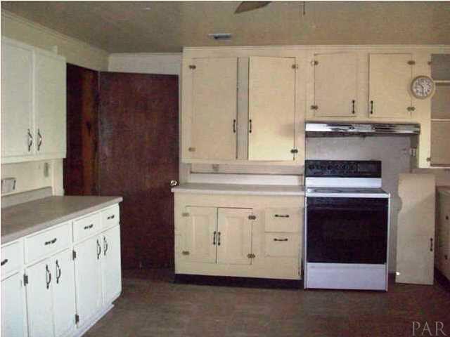 787 Page Road Atmore, AL 36502 - Photo 8 of 14