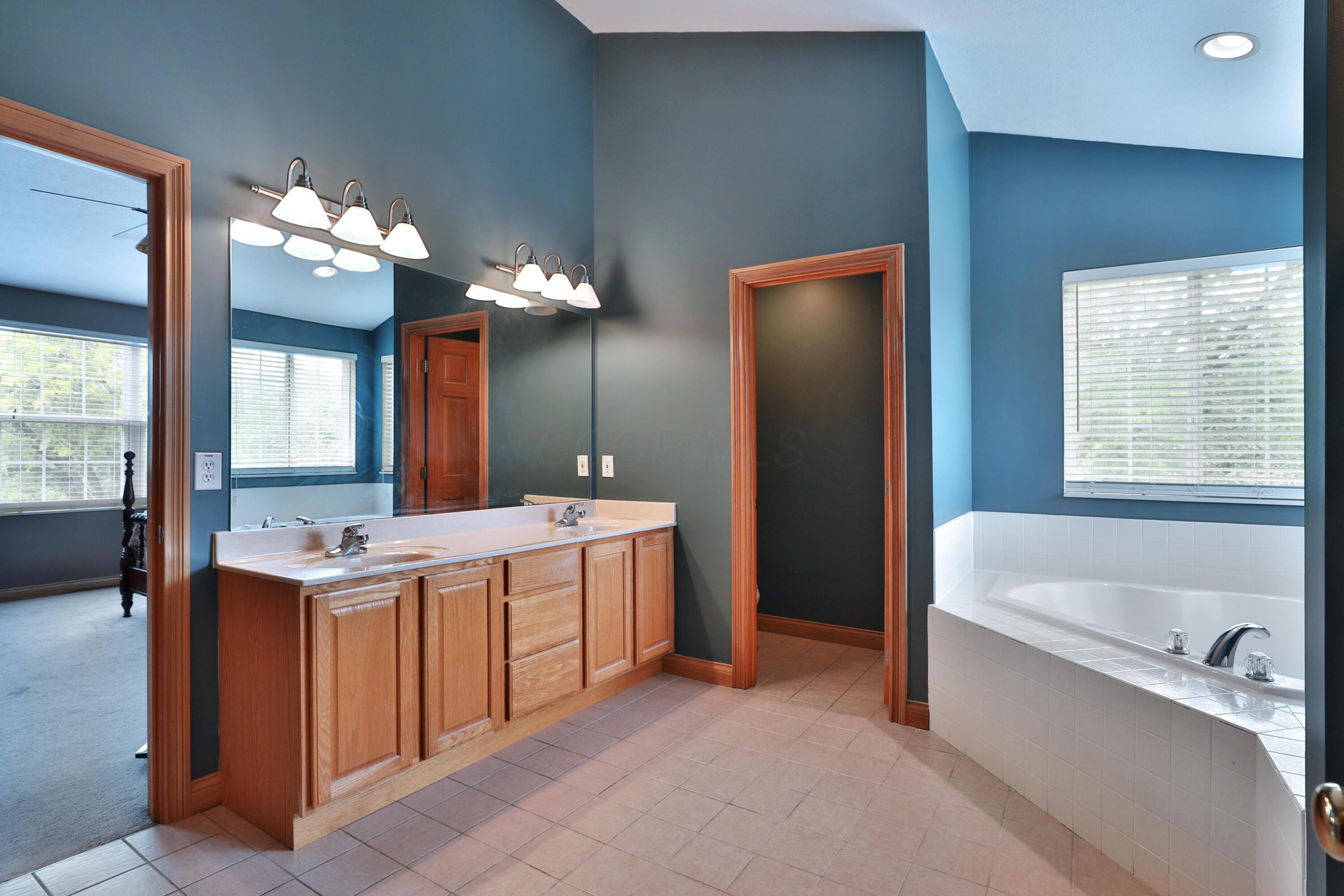 573 River Trace Road Westerville, OH 43081 - Photo 40 of 59