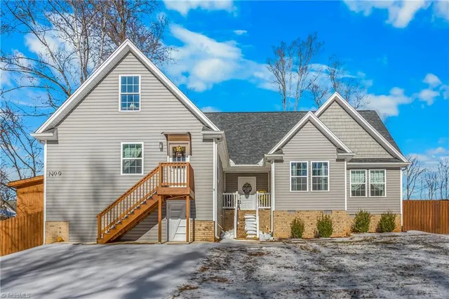 $425,000 | 9 Courtesy Drive, Thomasville, NC 27360