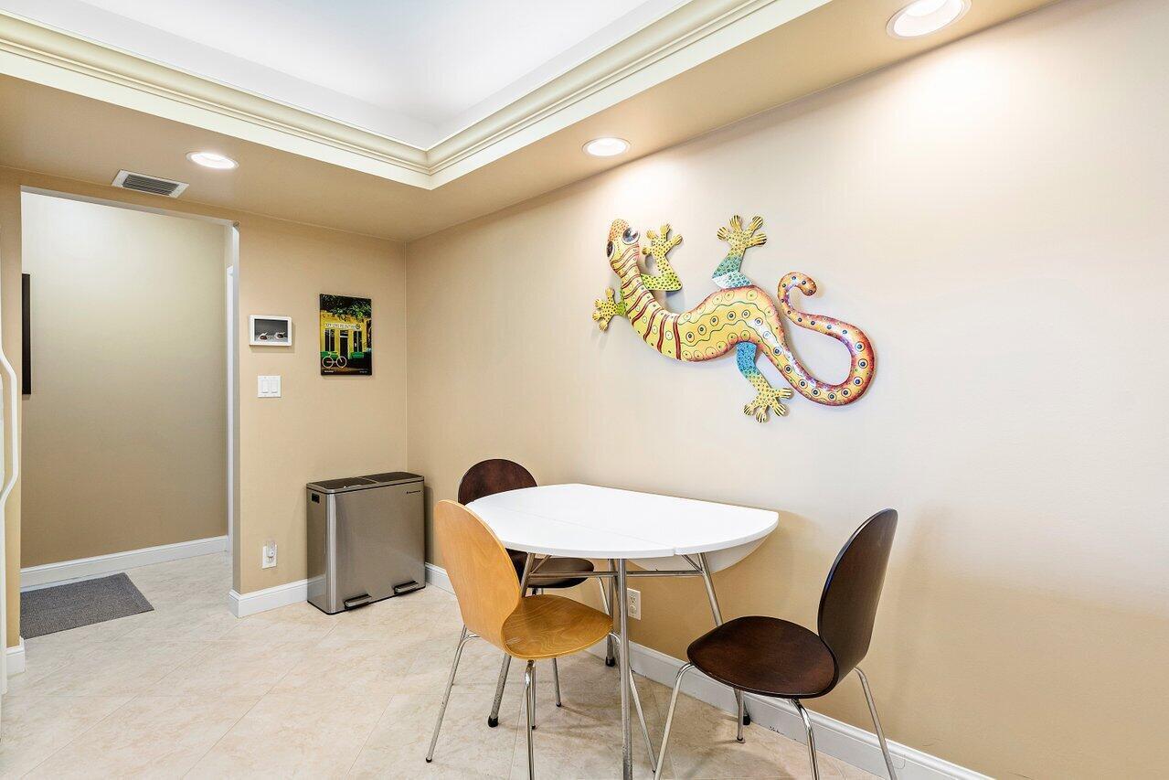 4740 South Ocean Boulevard, Unit 1515 Boca Raton, FL 33487 - Photo 13 of 56 Kitchen