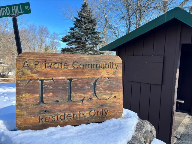 a house view with a outdoor space