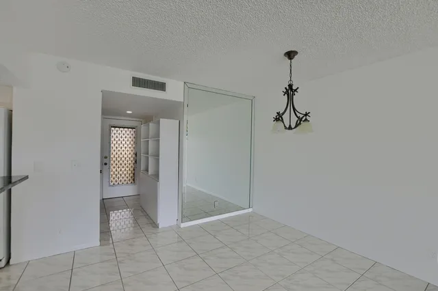 $2,500 | 224 Capri East, Unit 224, Delray Beach, FL 33484