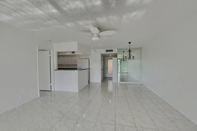$2,500 | 224 Capri East, Unit 224, Delray Beach, FL 33484
