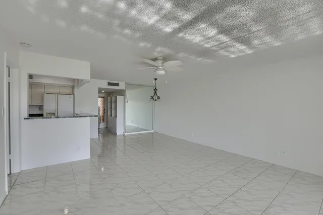 $2,500 | 224 Capri East, Unit 224, Delray Beach, FL 33484