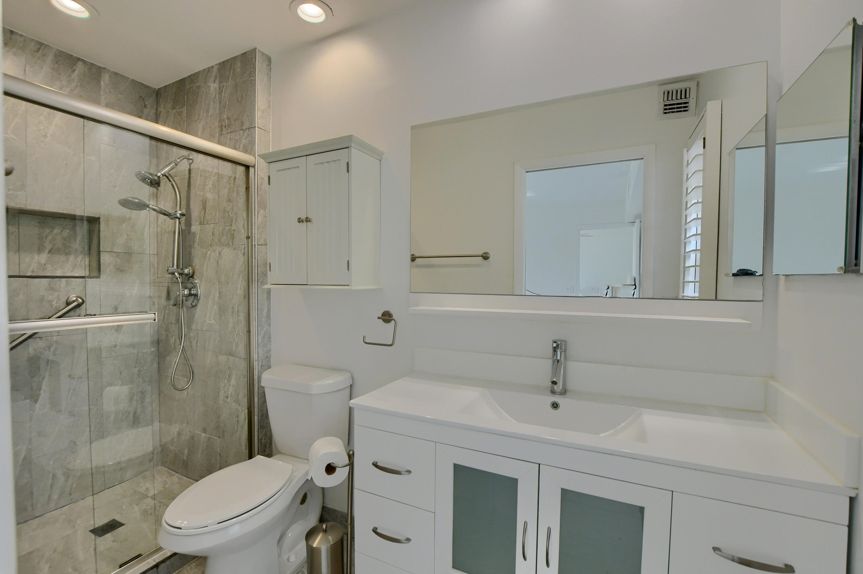 224 Capri East, Unit 224 Delray Beach, FL 33484 - Photo 22 of 68 EBF_0998-HDR(5)