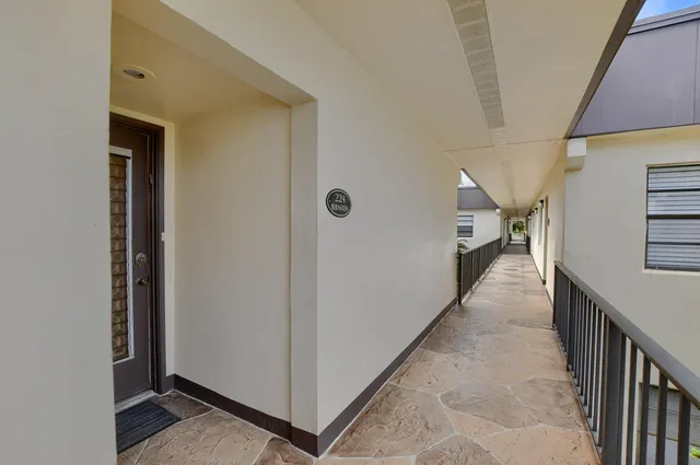 $2,500 | 224 Capri East, Unit 224, Delray Beach, FL 33484