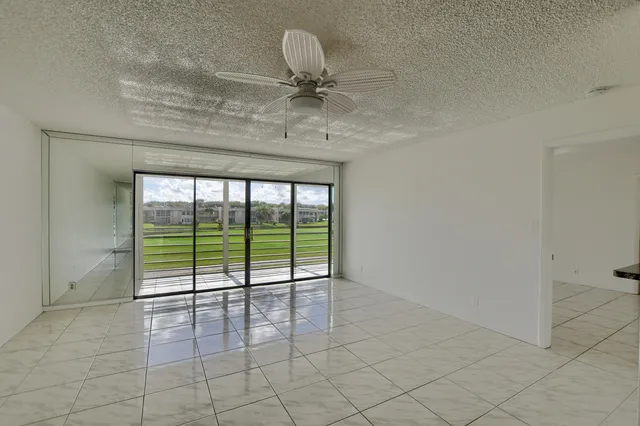 $2,500 | 224 Capri East, Unit 224, Delray Beach, FL 33484