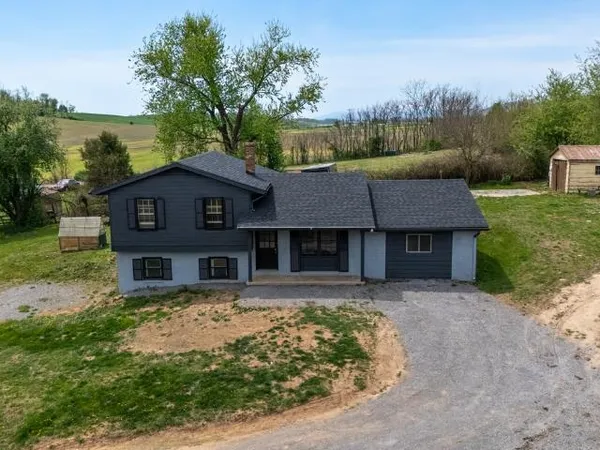 $399,000 | 7149 Joseph Funk Lane, Singers Glen, VA 22850